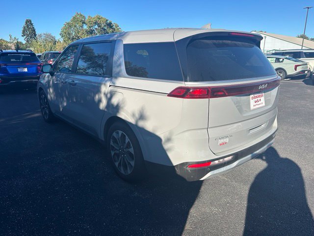 Used 2024 Kia Carnival EX FWD image 6
