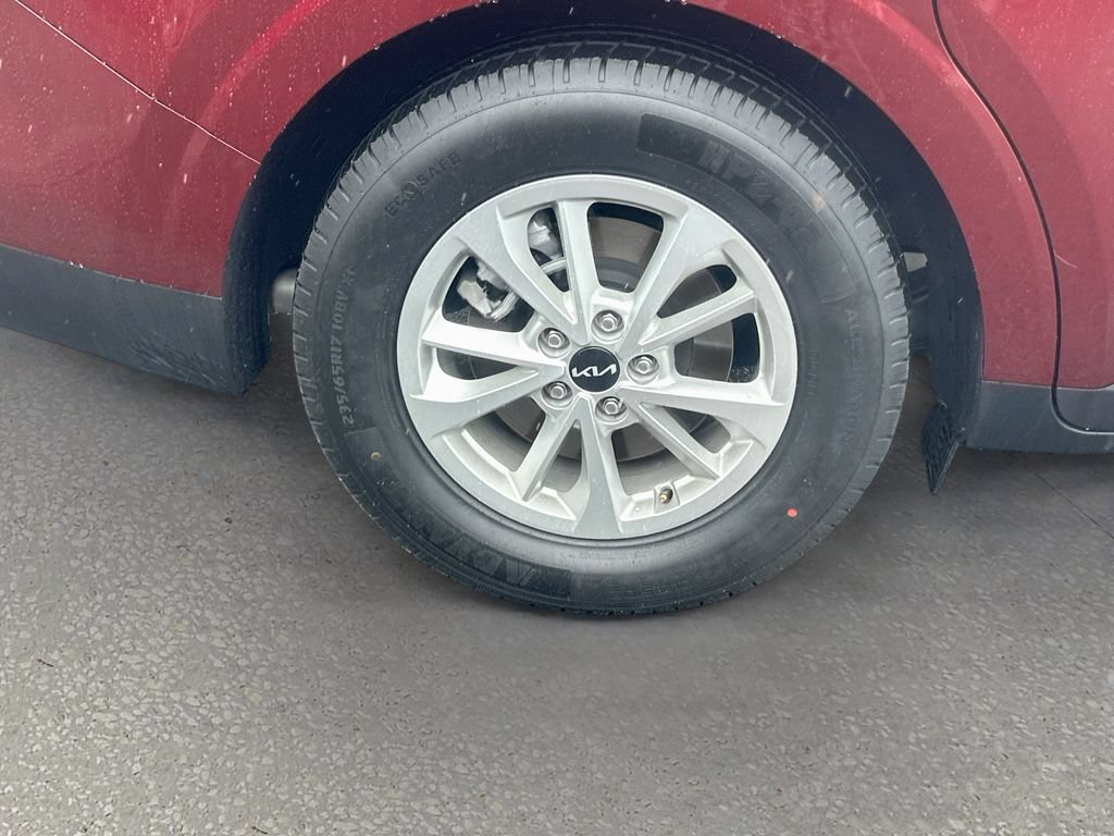 Certified 2024 Kia Carnival LX FWD image 30