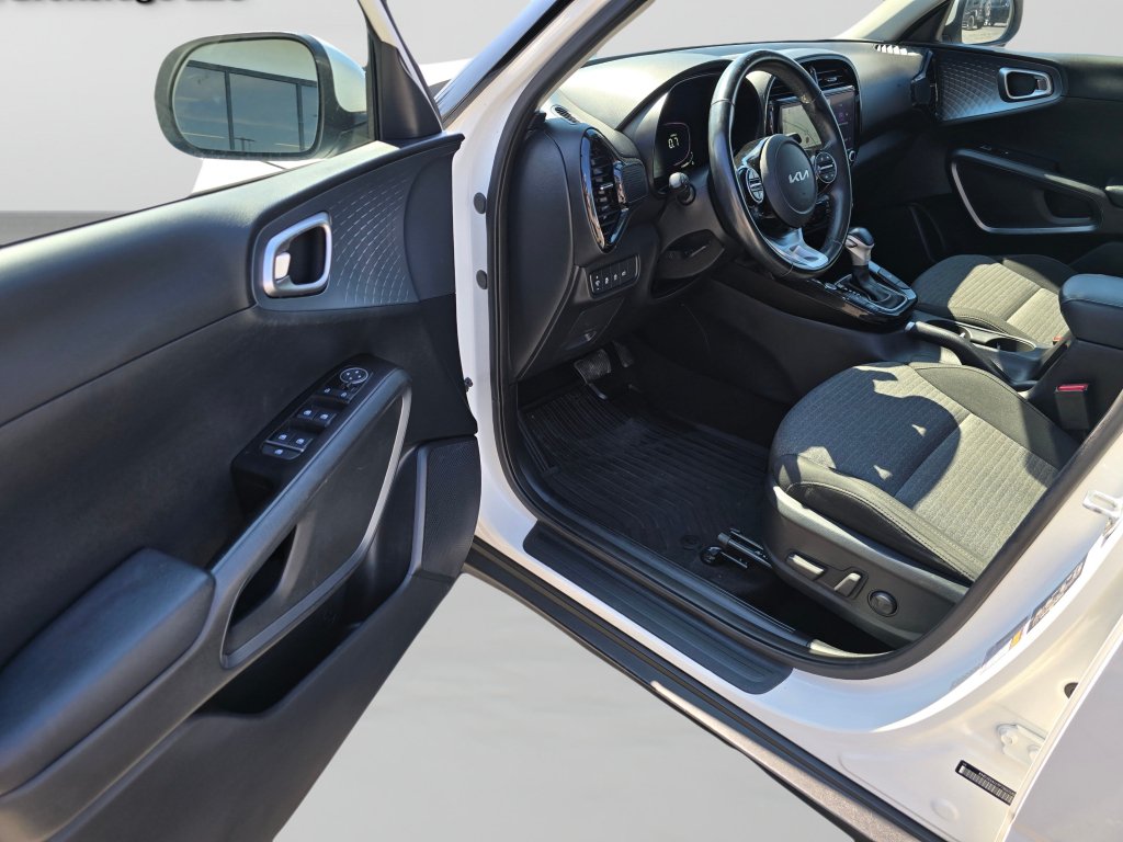 Used 2023 Kia Soul EX FWD image 22