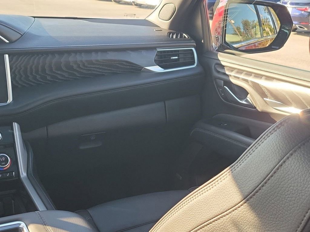 Used 2023 GMC Yukon Denali w/ LPO, Floor Liner Package image 23