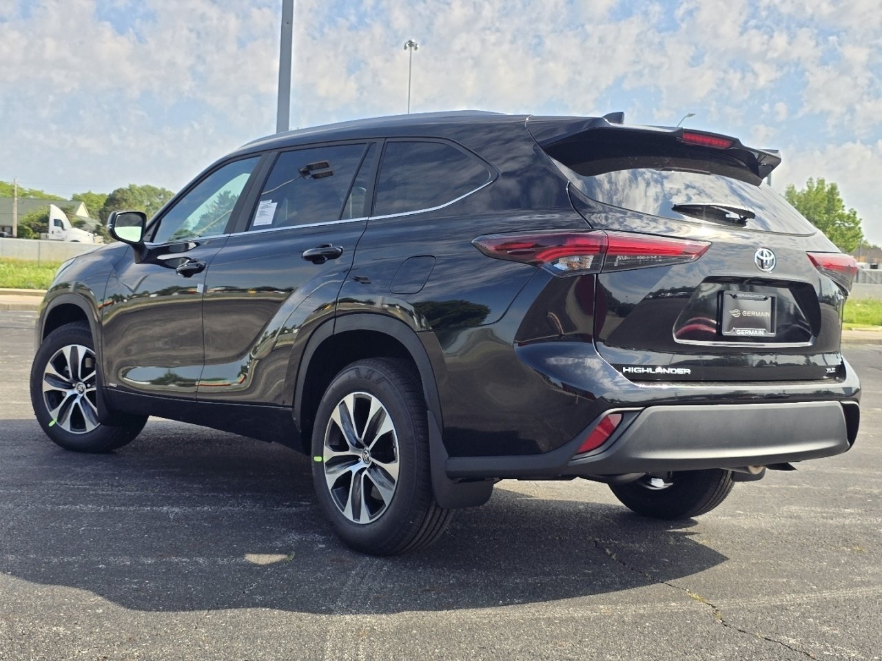 New 2026 Toyota Highlander XLE AWD/4WD image 15