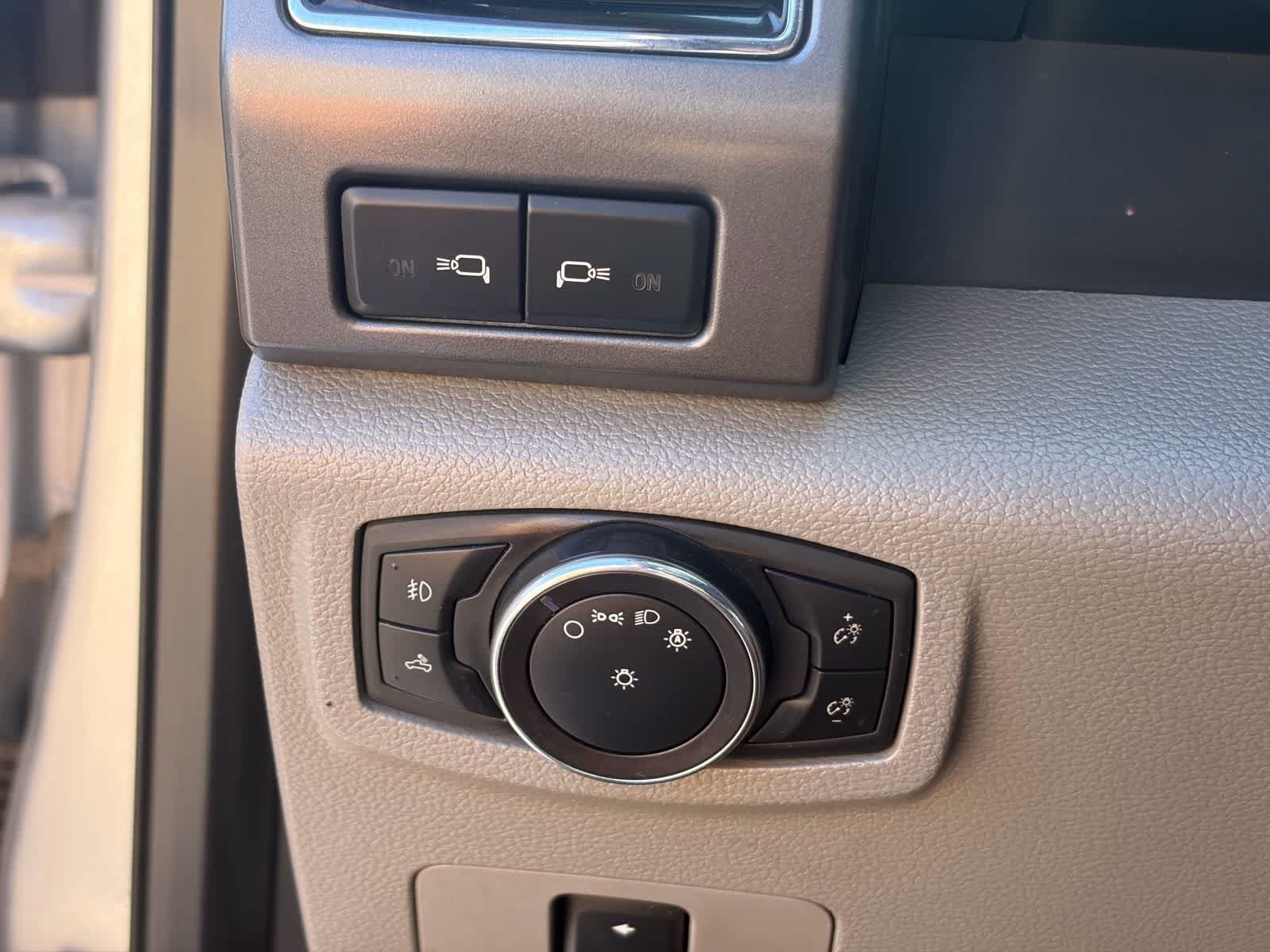 Used 2018 Ford F250 XLT w/ XLT Value Package AWD/4WD image 18