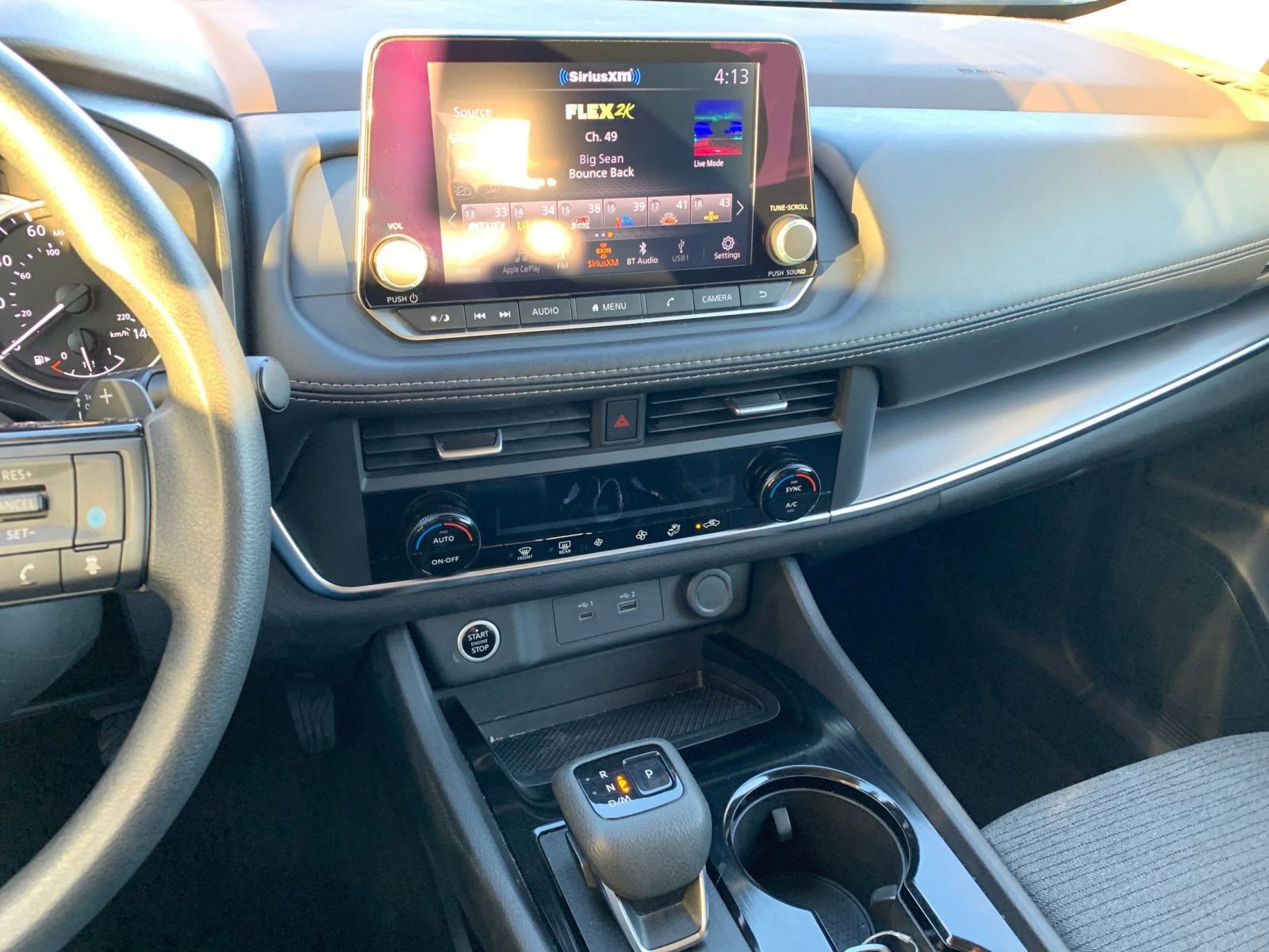 Used 2023 Nissan Rogue SV image 18