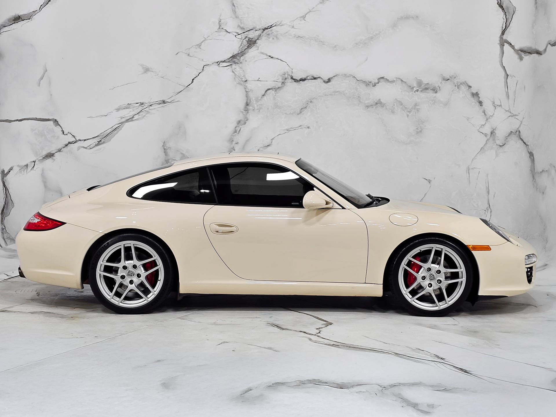 Used 2010 Porsche 911 GT3 RS image 20