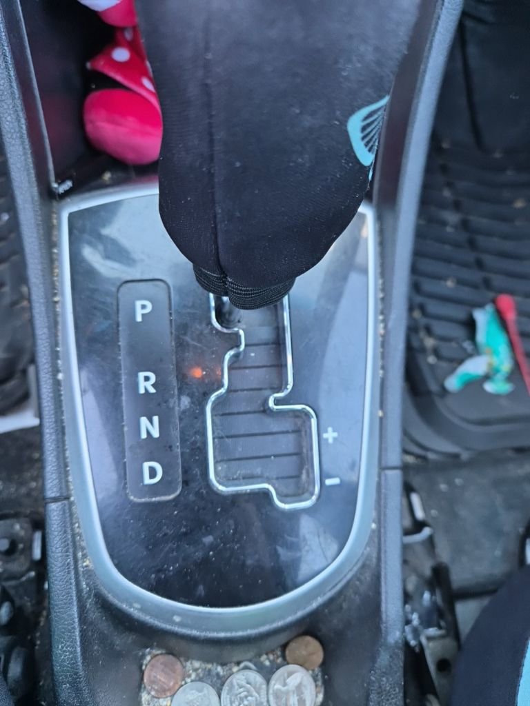 Used 2013 Hyundai Accent SE image 10