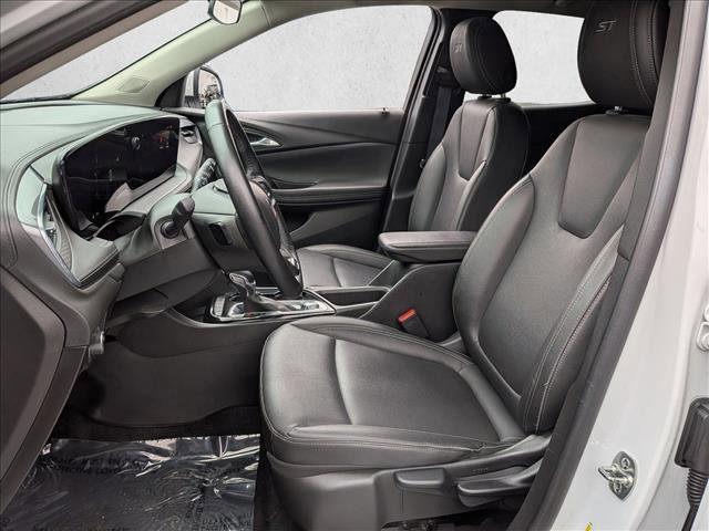 Used 2024 Buick Encore GX Sport Touring image 18