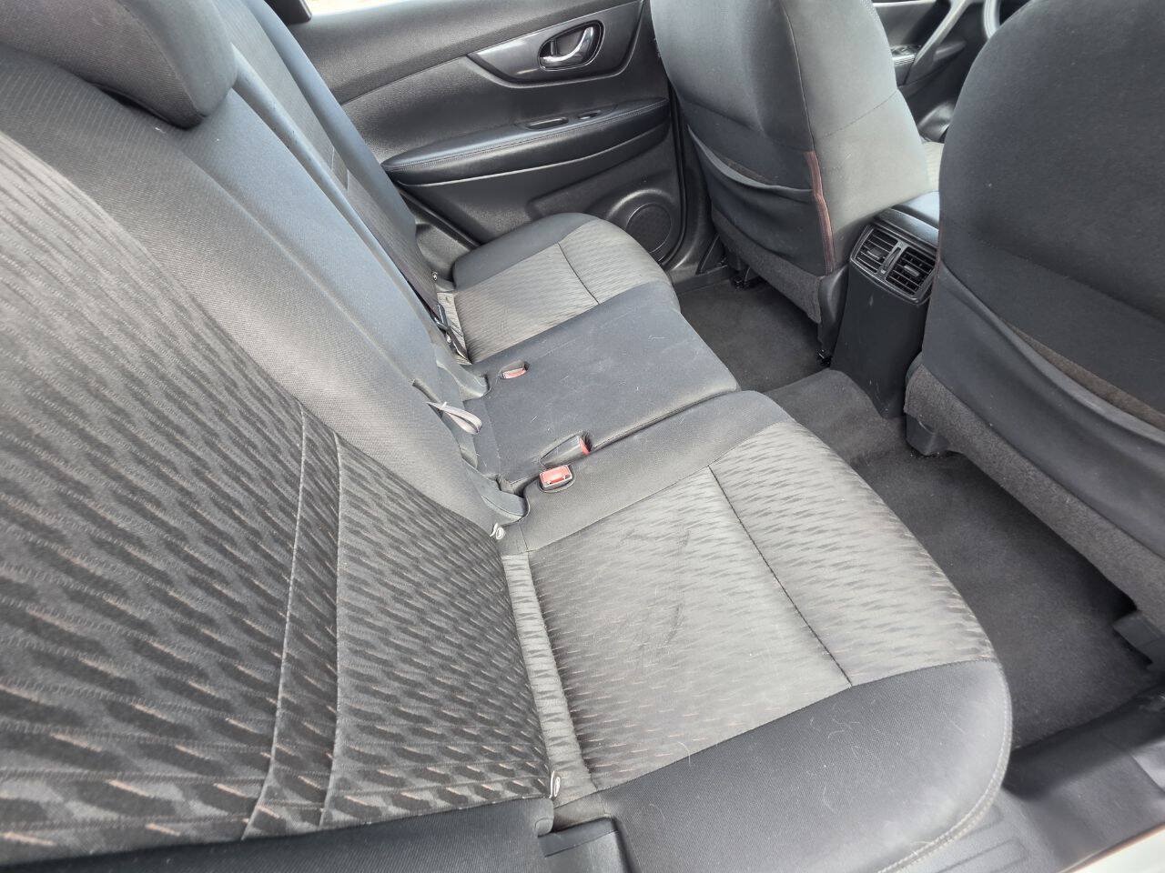 Used 2018 Nissan Rogue S FWD image 5