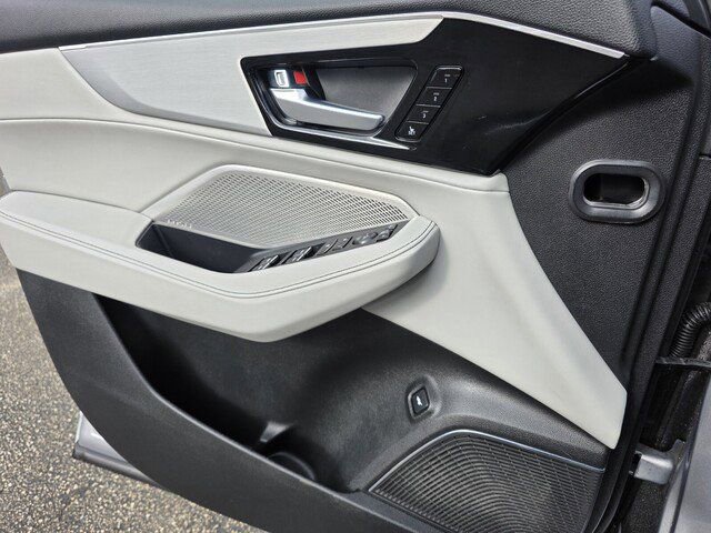 Used 2023 Acura MDX FWD w/ Technology Package image 29