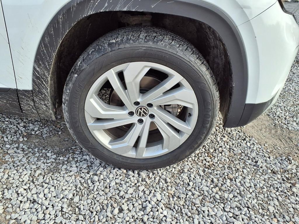 Used 2021 Volkswagen Atlas Cross Sport SEL image 36