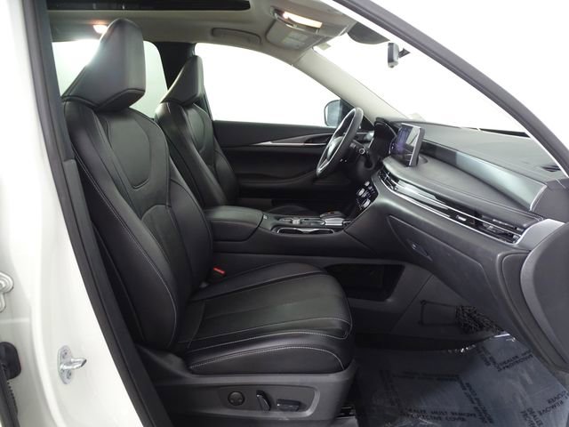 Used 2023 INFINITI QX60 Luxe w/ Cargo Package AWD/4WD image 17