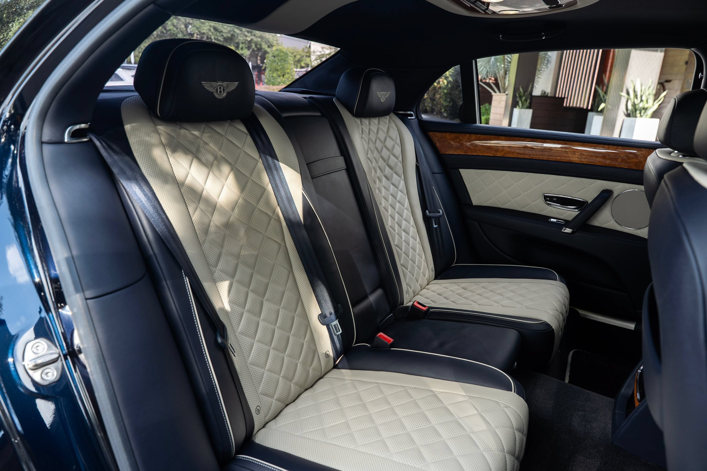 Used 2017 Bentley Flying Spur S V8 AWD/4WD image 19
