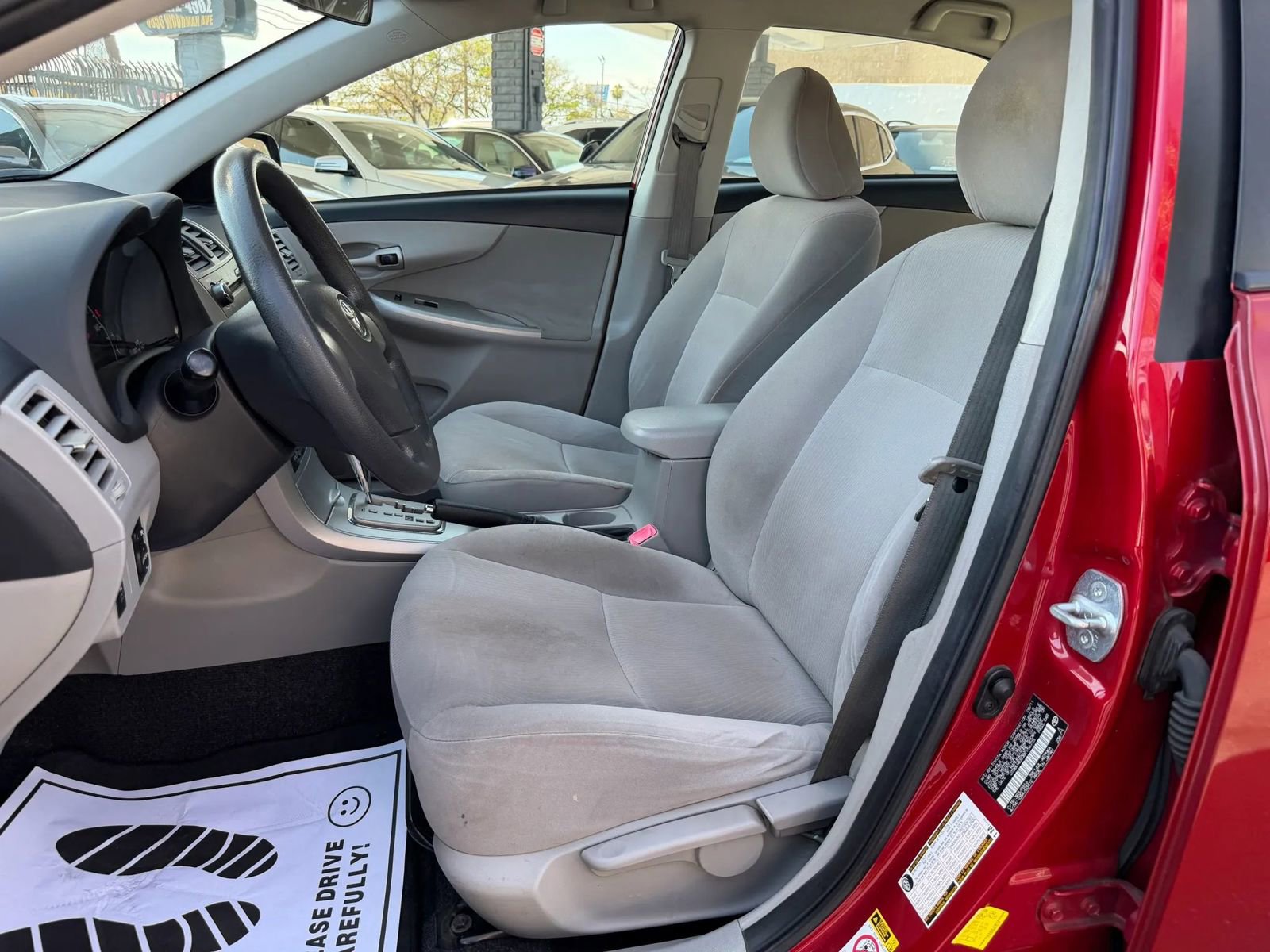 Used 2011 Toyota Corolla LE image 27