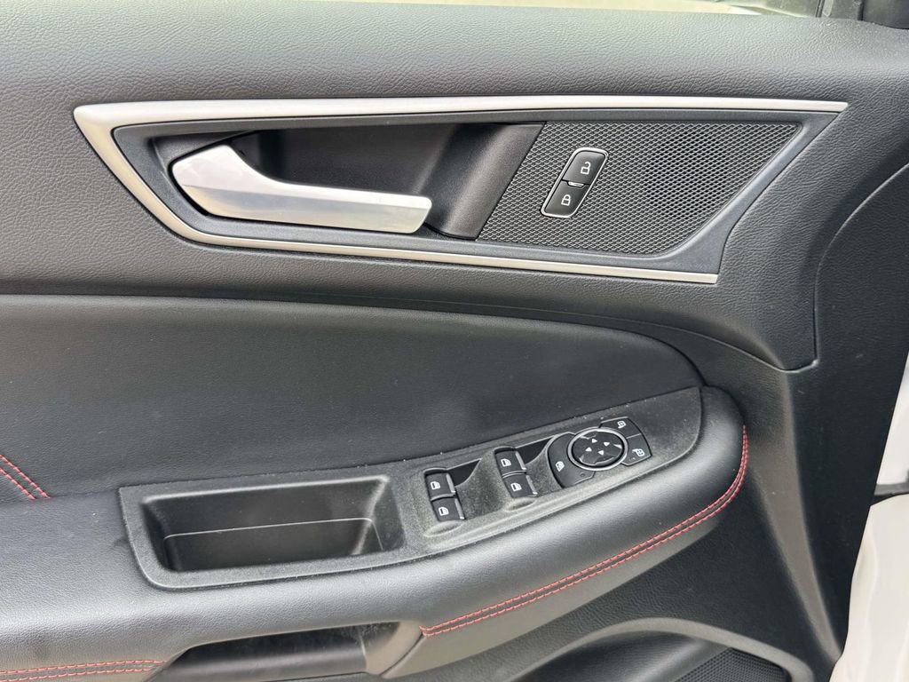 Certified 2024 Ford Edge ST-Line AWD/4WD image 17