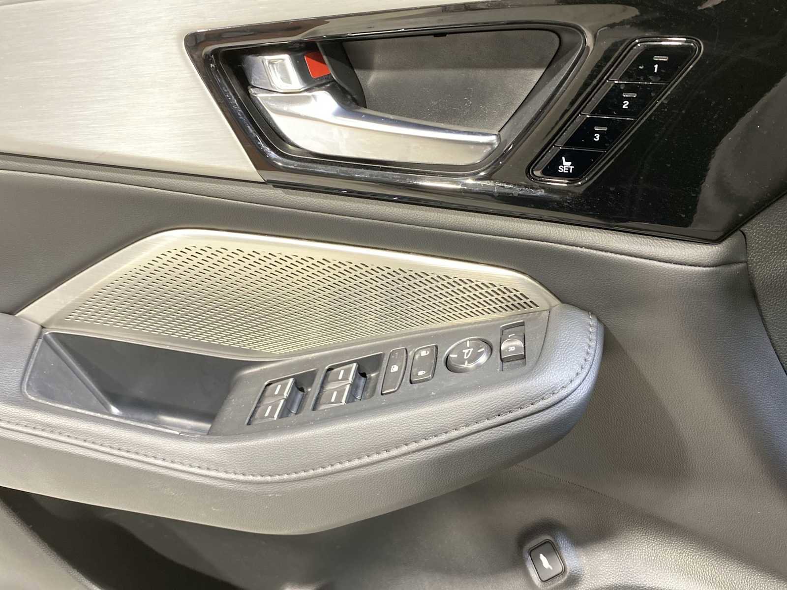 Certified 2023 Acura MDX SH-AWD image 23