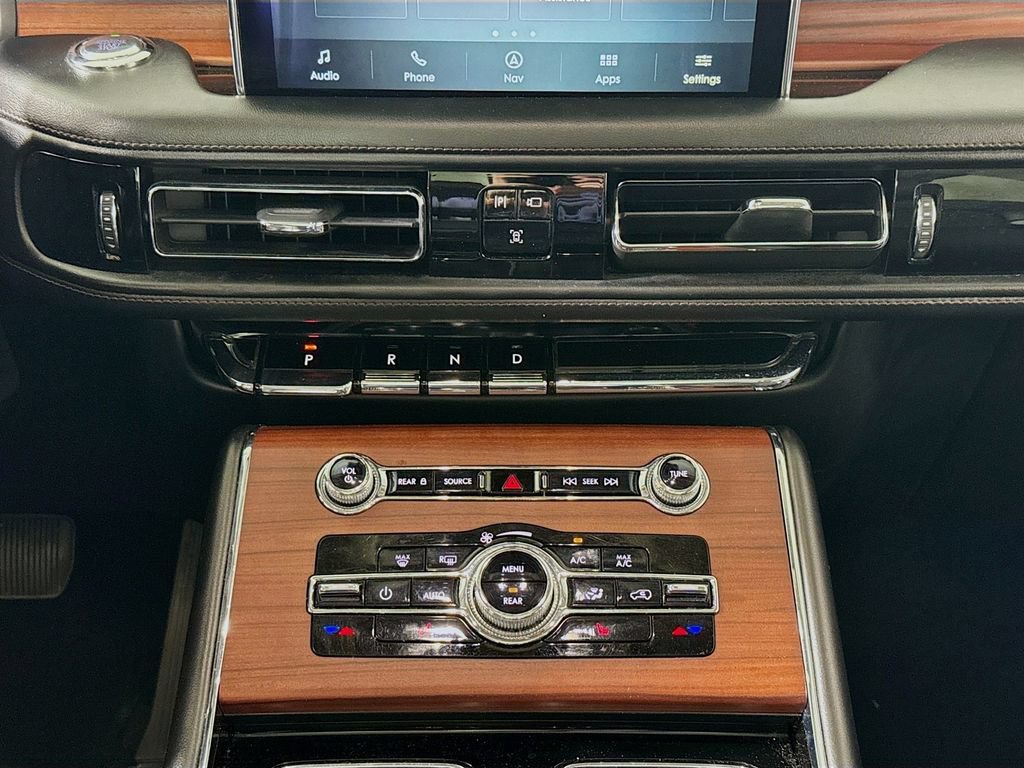 Used 2022 Lincoln Aviator Reserve AWD/4WD image 16