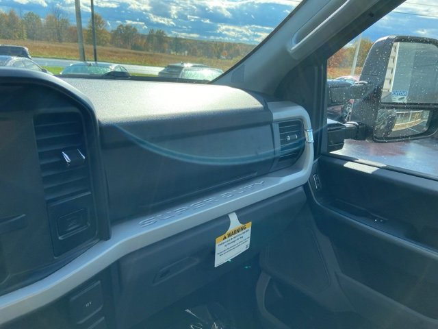 New 2026 Ford F350 4x4 Regular Cab DRW Super Duty image 24
