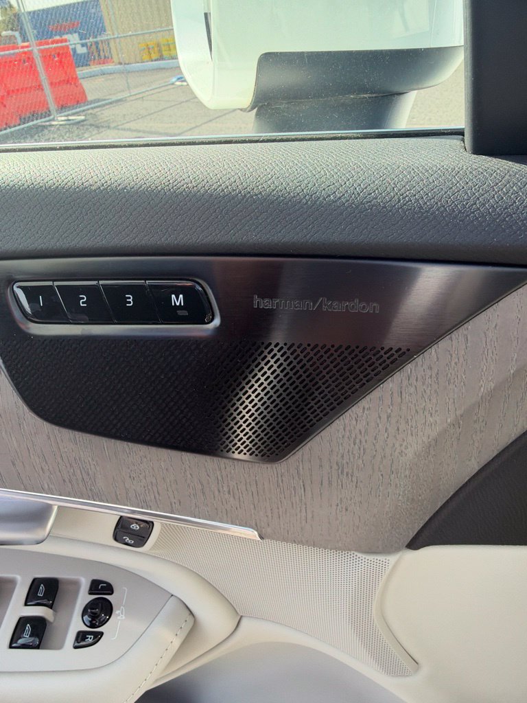 Used 2024 Volvo XC90 B6 Plus w/ Protection Package Premier AWD/4WD image 9