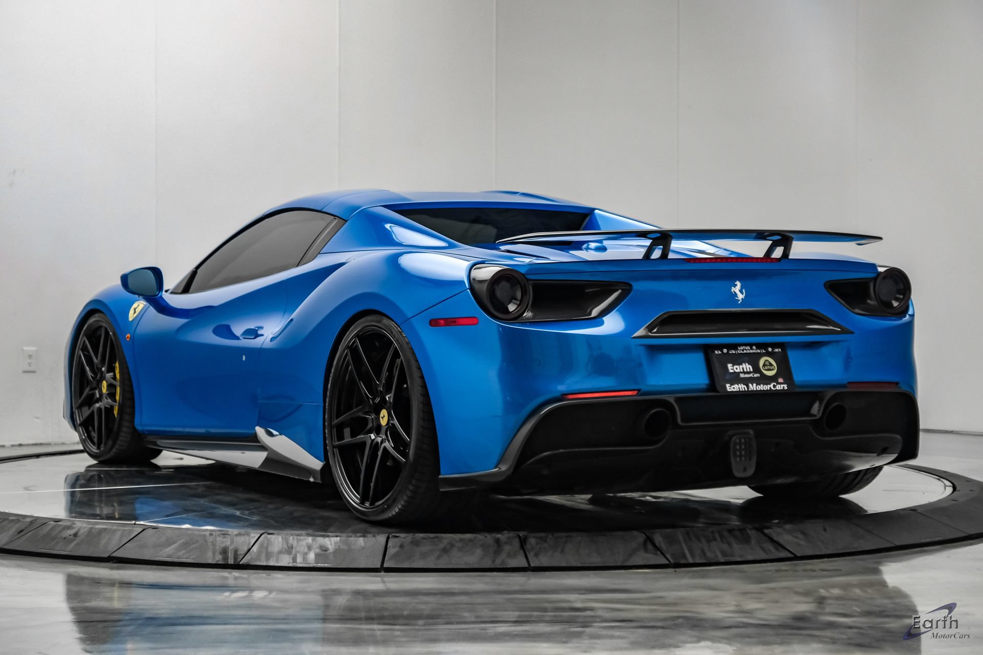 Used 2017 Ferrari 488 Spider RWD image 14