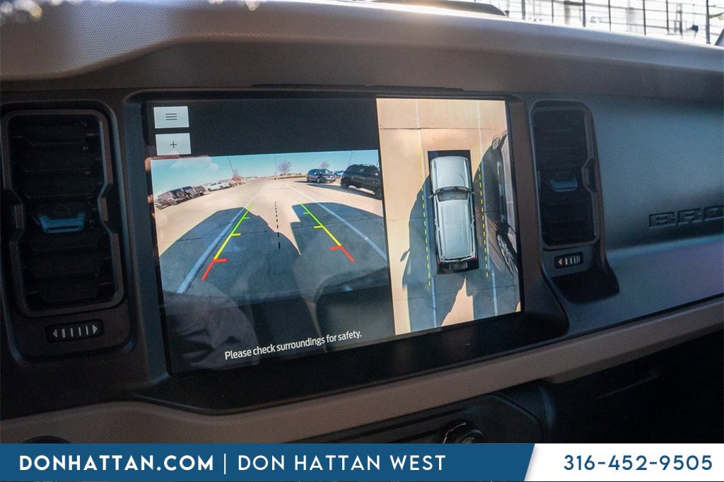 Used 2023 Ford Bronco Wildtrak image 8