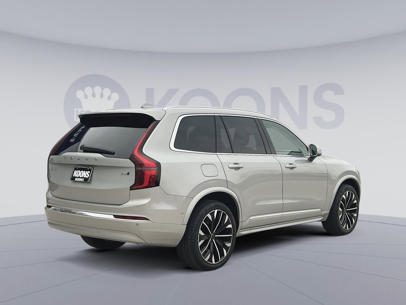 Used 2025 Volvo XC90 B6 Plus AWD/4WD image 16