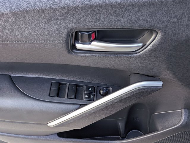 Used 2024 Toyota Corolla Cross XLE image 18