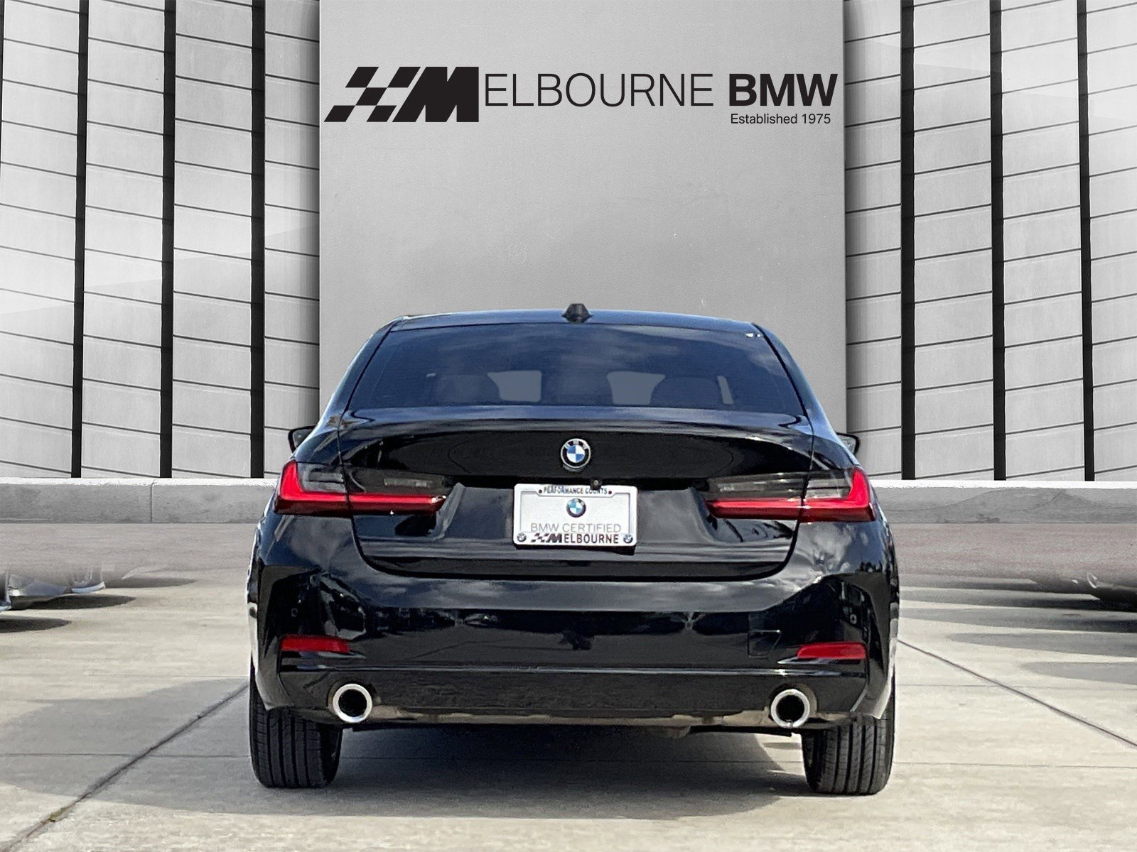 Certified 2023 BMW 330i Sedan w/ Premium Package image 5