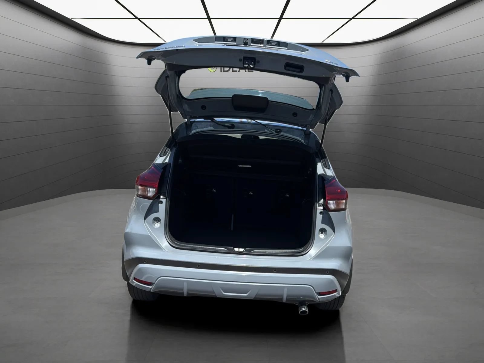 Used 2022 Nissan Kicks SR w/ Premium Package FWD image 14