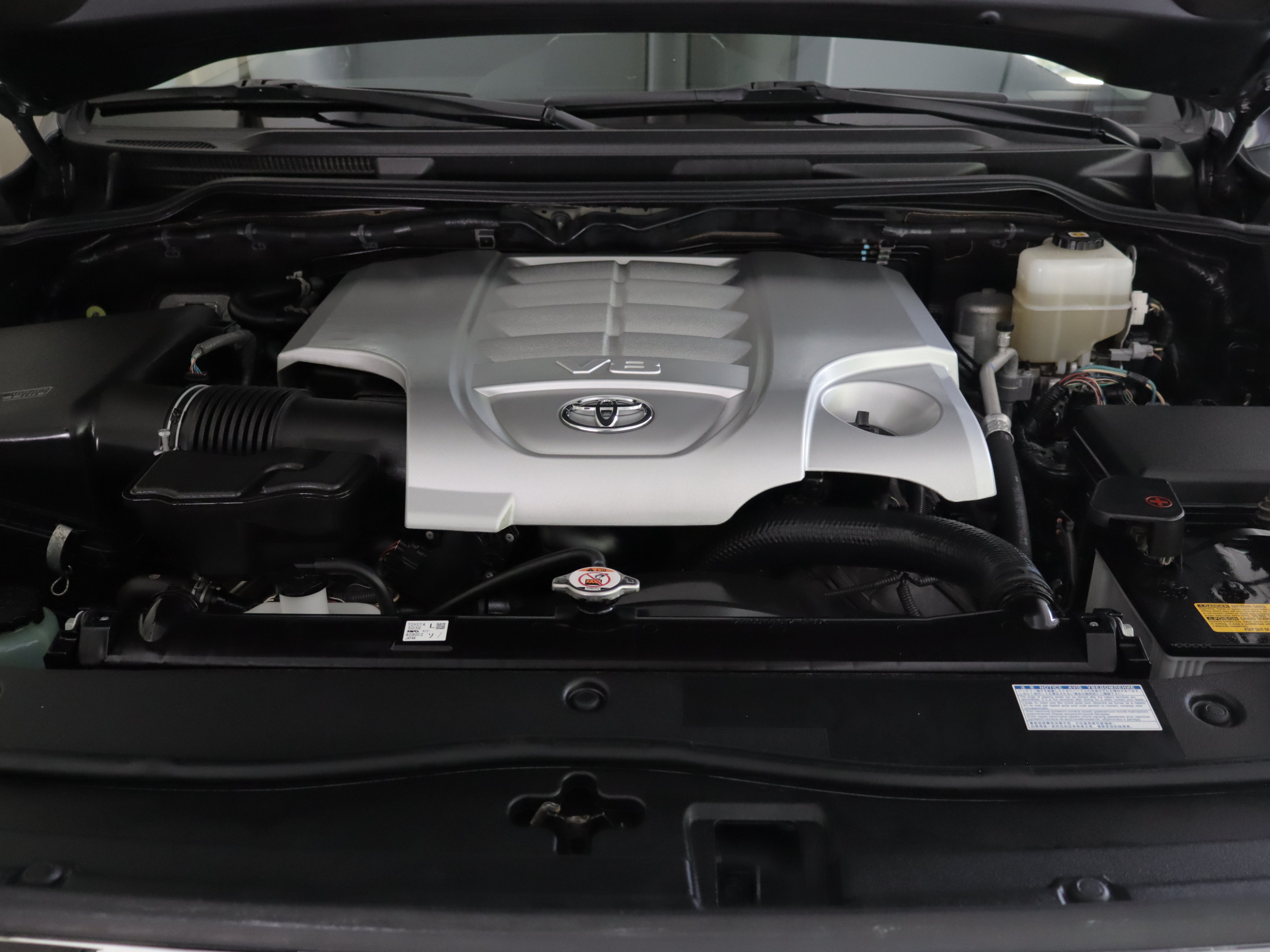 Used 2021 Toyota Land Cruiser AWD/4WD image 33