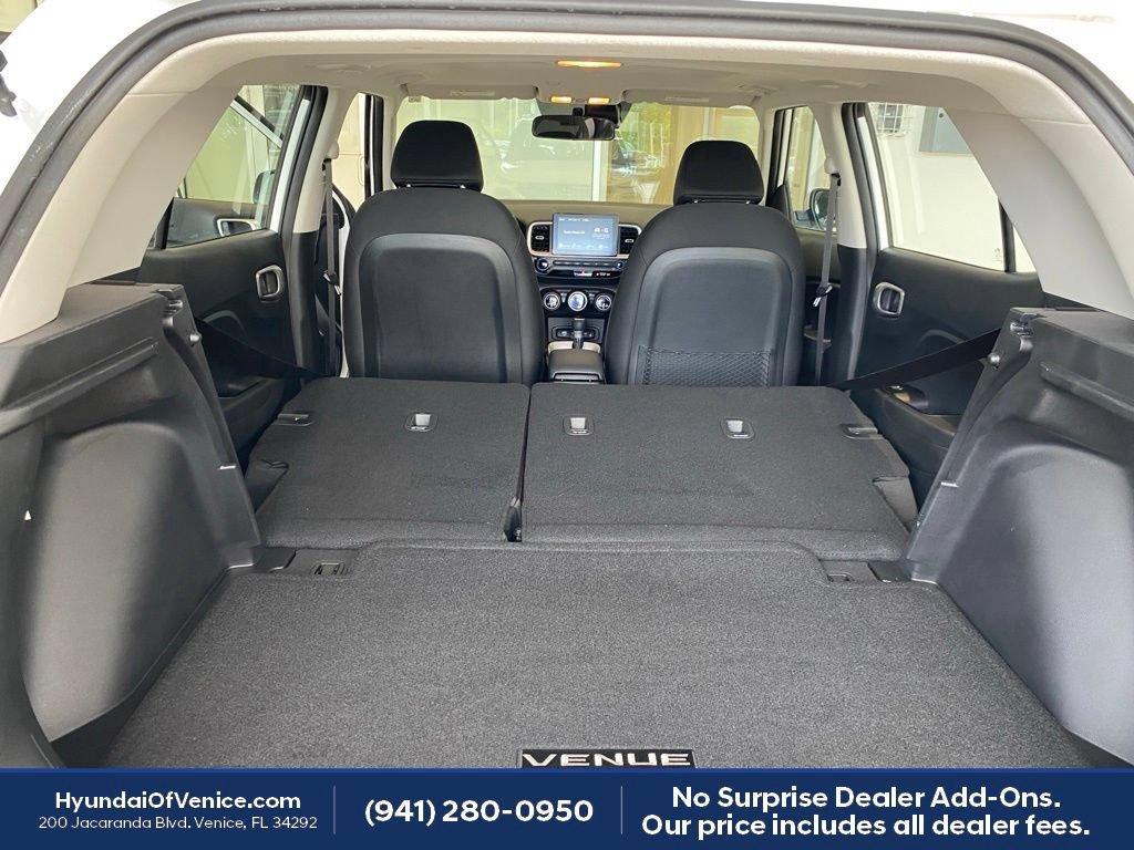 Certified 2026 Hyundai Venue SEL FWD image 21