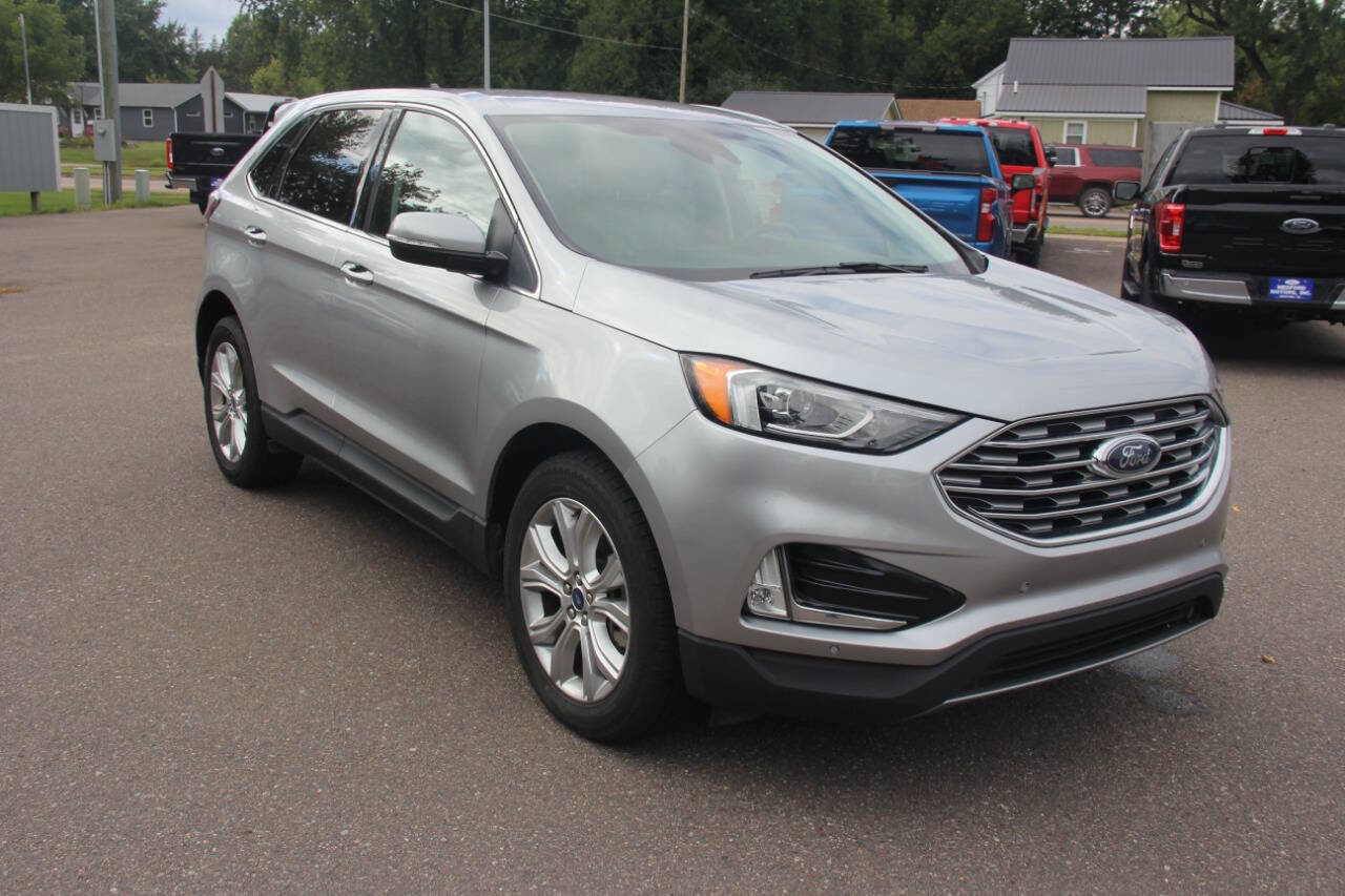 Used 2022 Ford Edge Titanium image 7
