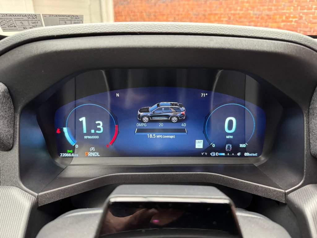 Used 2025 Ford Explorer ST-Line w/ ST-Line Street Pack AWD/4WD image 19