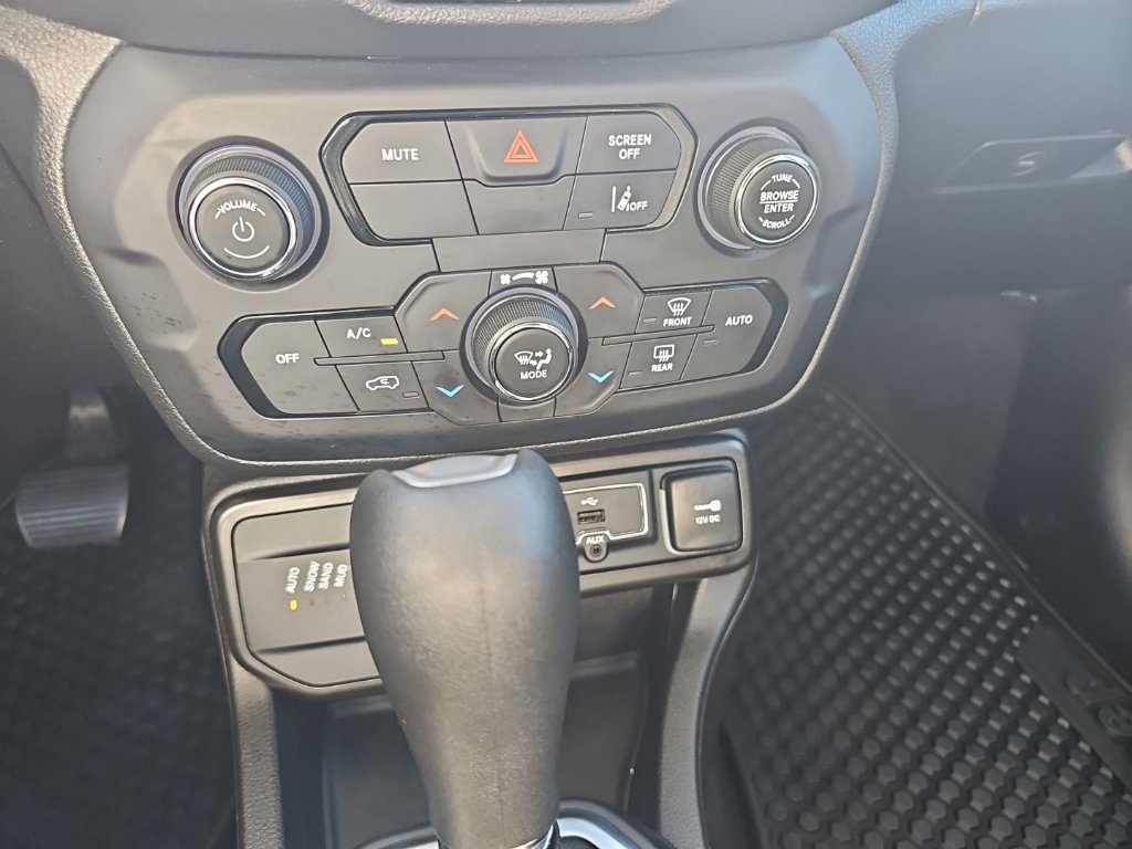 Certified 2023 Jeep Renegade Altitude w/ Convenience Group I AWD/4WD image 33