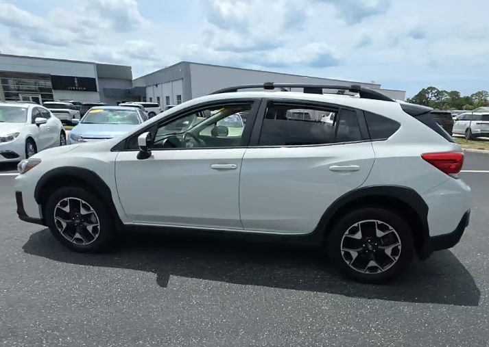 Used 2020 Subaru Crosstrek 2.0i Premium w/ Moonroof Package 1 AWD/4WD image 10