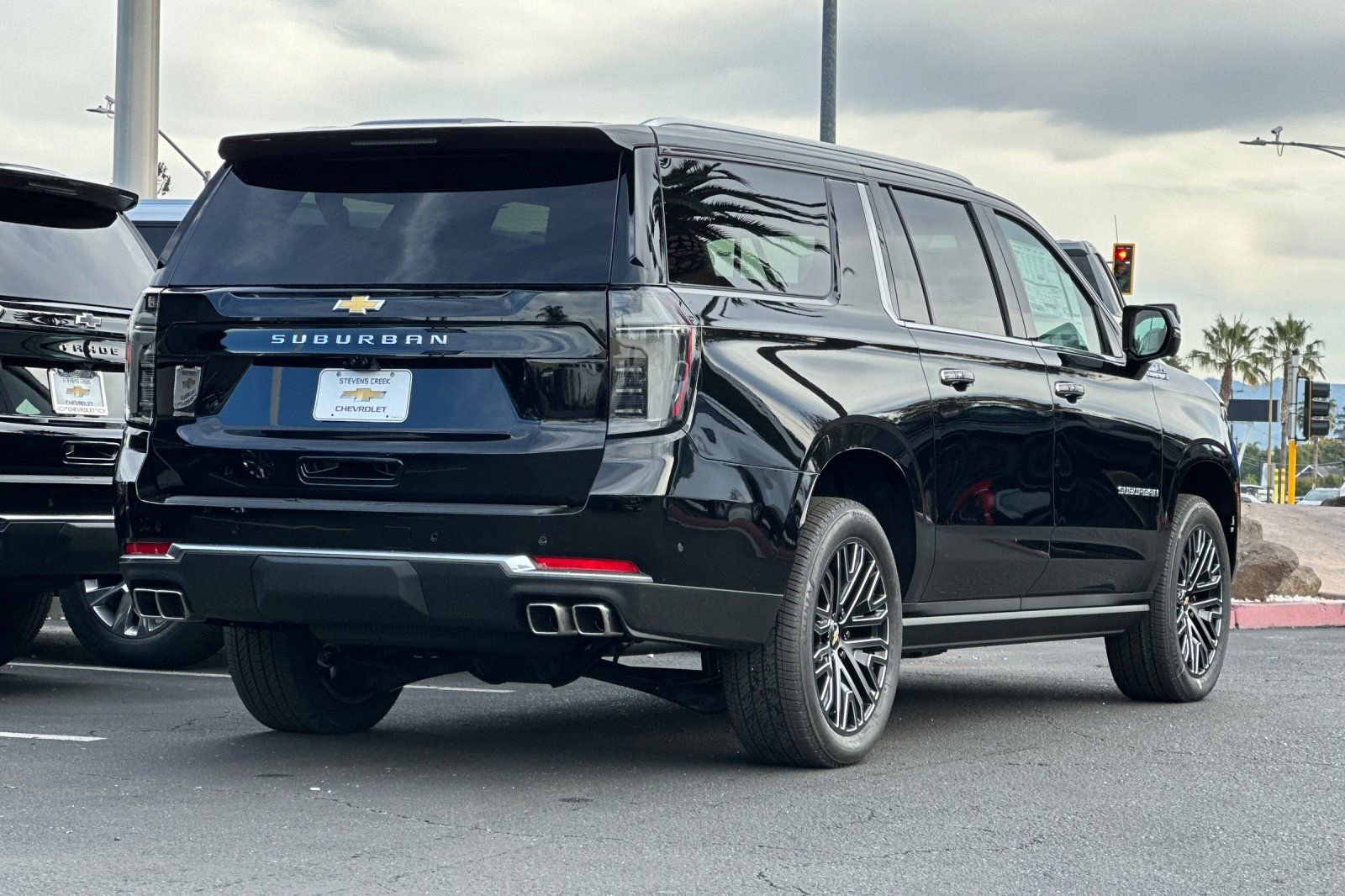 New 2026 Chevrolet Suburban High Country image 4