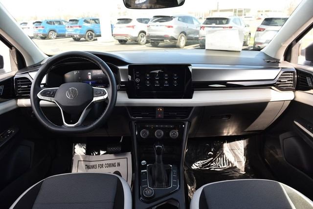 Used 2025 Volkswagen Taos S image 7