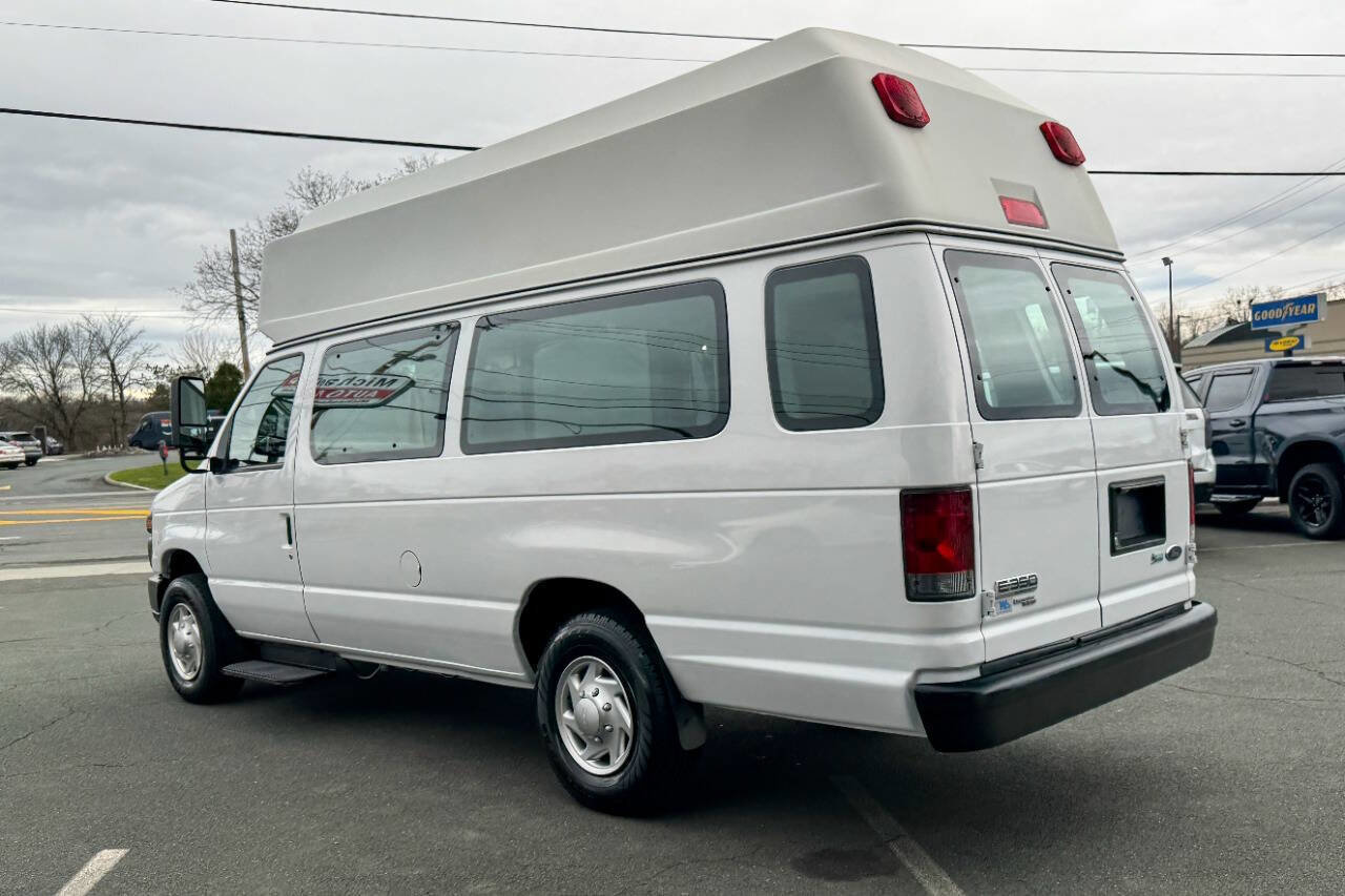 Used 2011 Ford E-350 and Econoline 350 Extended Super Duty w/ PWR Group RWD image 11