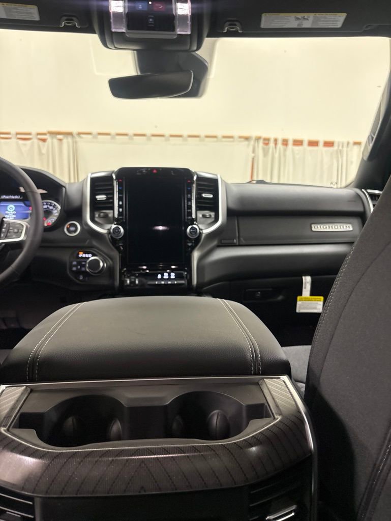 New 2026 RAM 1500 4x4 Crew Cab image 18