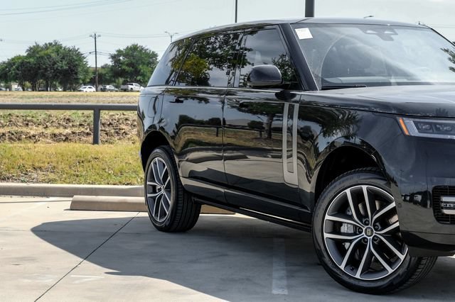 New 2027 Land Rover Range Rover Long Wheelbase SE AWD/4WD image 8