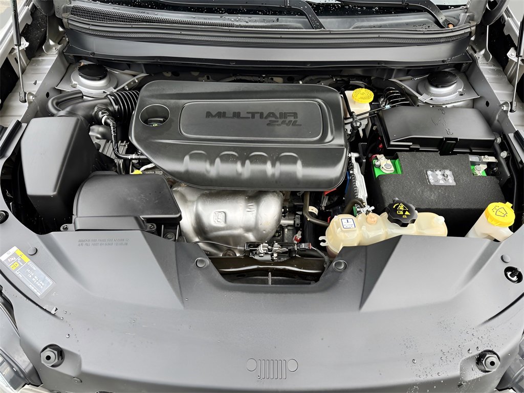 Used 2021 Jeep Cherokee Latitude Plus image 9