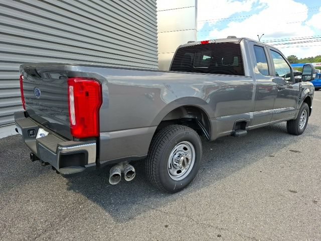 Used 2025 Ford F250 XL RWD image 3