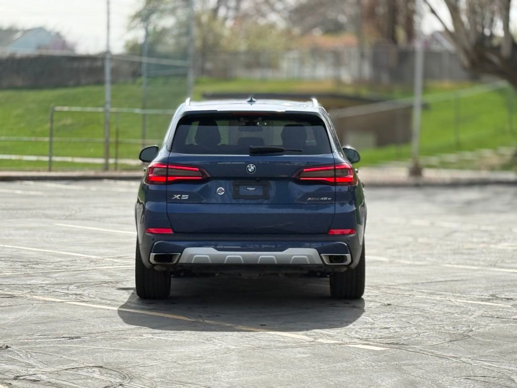 Used 2023 BMW X5 xDrive45e w/ Climate Comfort Package image 6