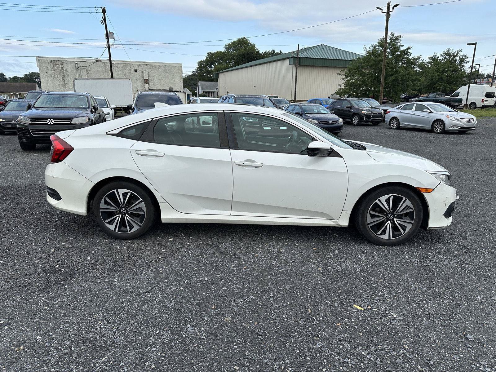 Used 2017 Honda Civic EX-T image 7
