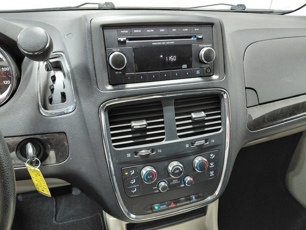 Used 2015 Dodge Grand Caravan SXT FWD image 24