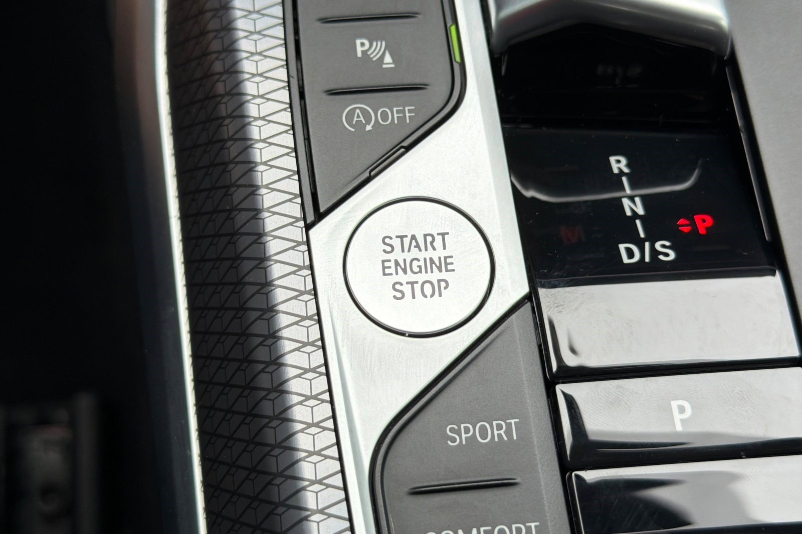 Used 2026 BMW 330i Sedan w/ M Sport Package image 28