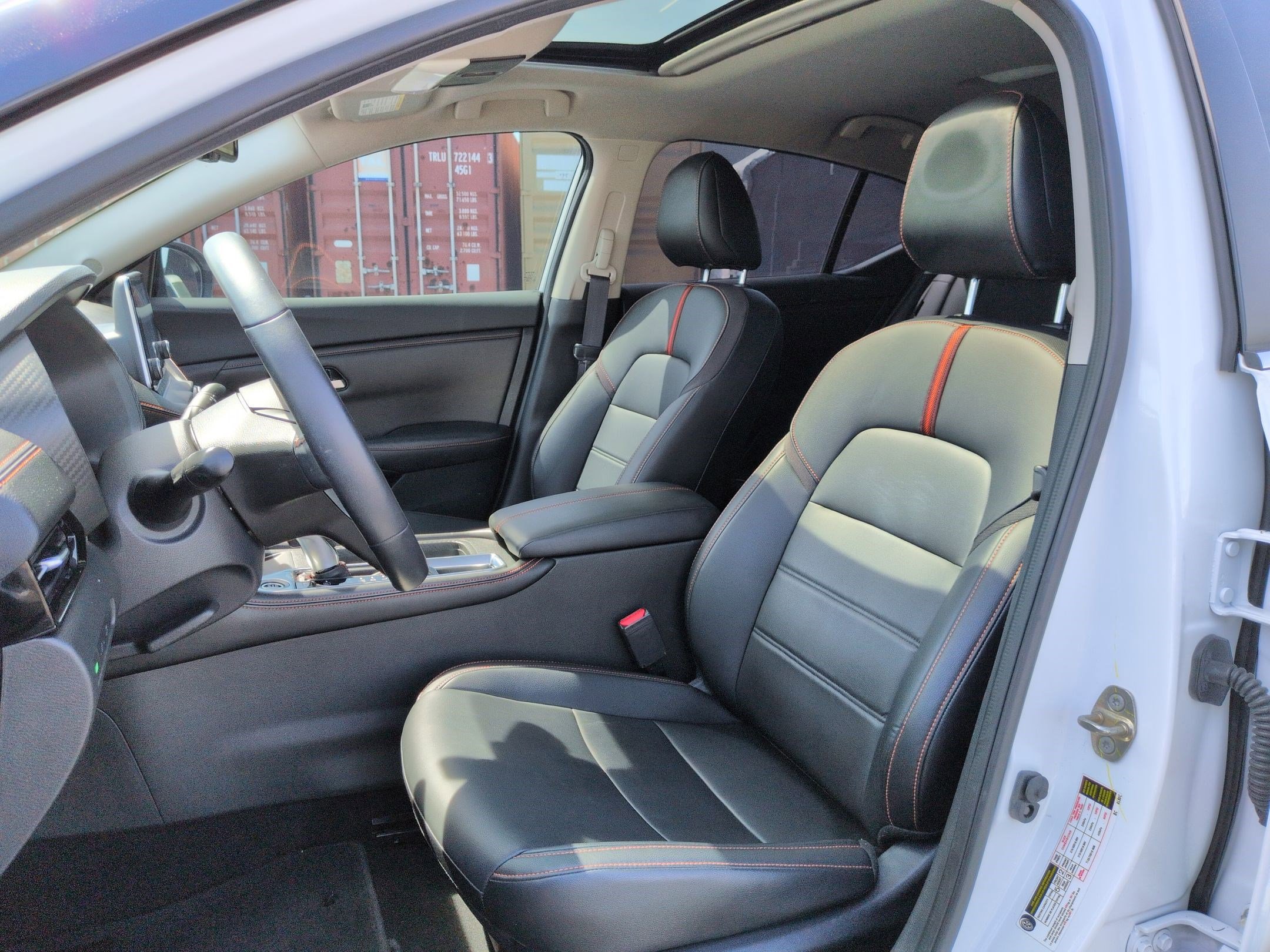 Used 2020 Nissan Sentra SR w/ Premium Package image 16