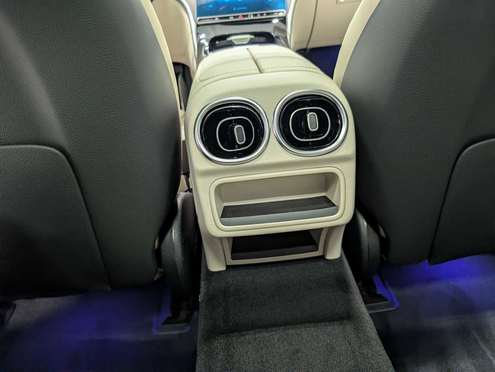 New 2026 Mercedes-Benz C 300 4MATIC Sedan image 20