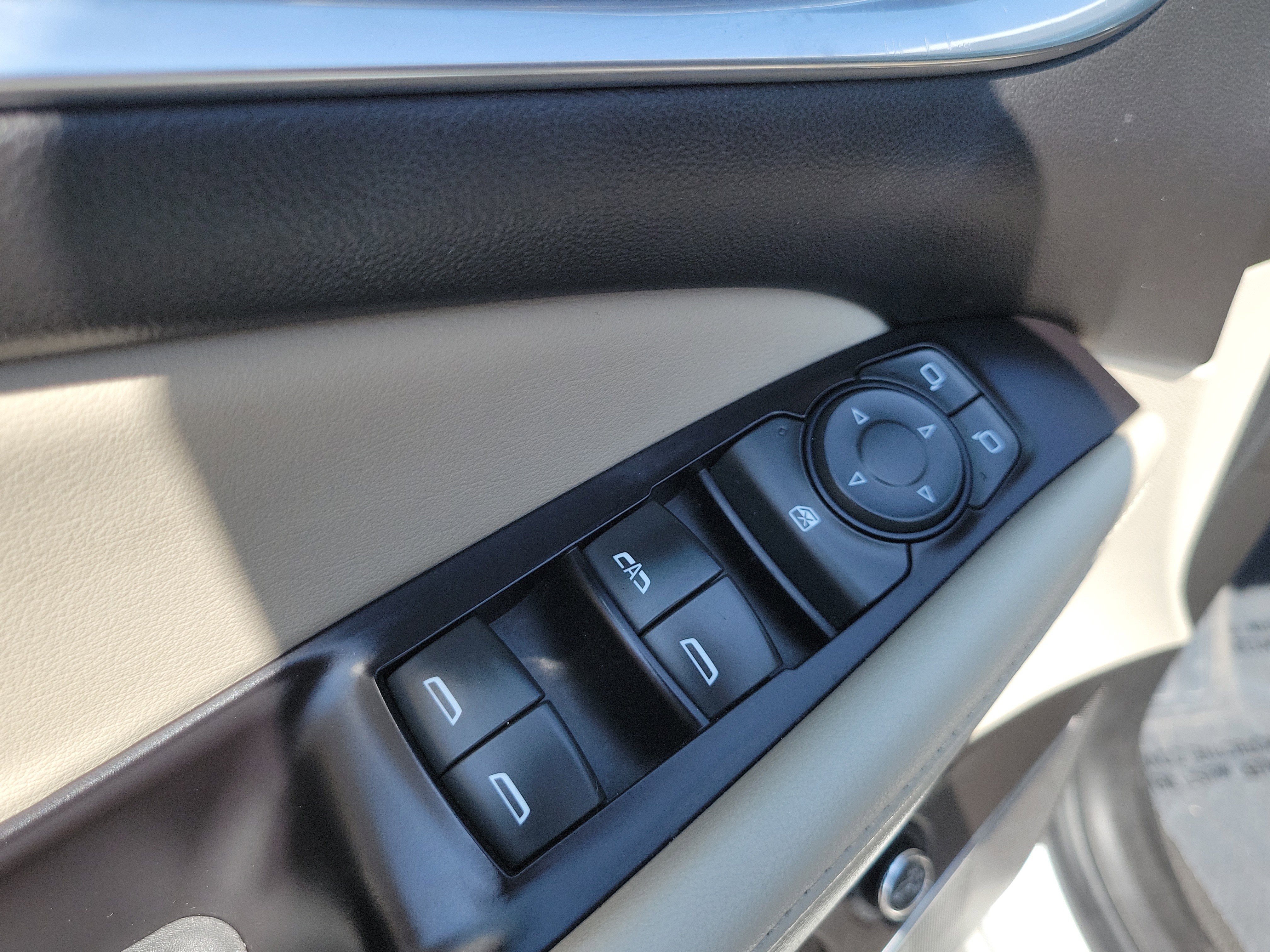 Used 2020 Buick Enclave Essence FWD image 24