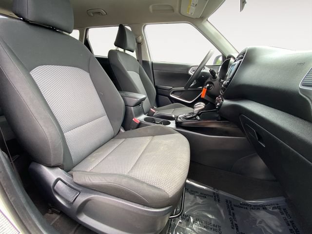 Used 2022 Kia Soul LX w/ Technology Package FWD image 15