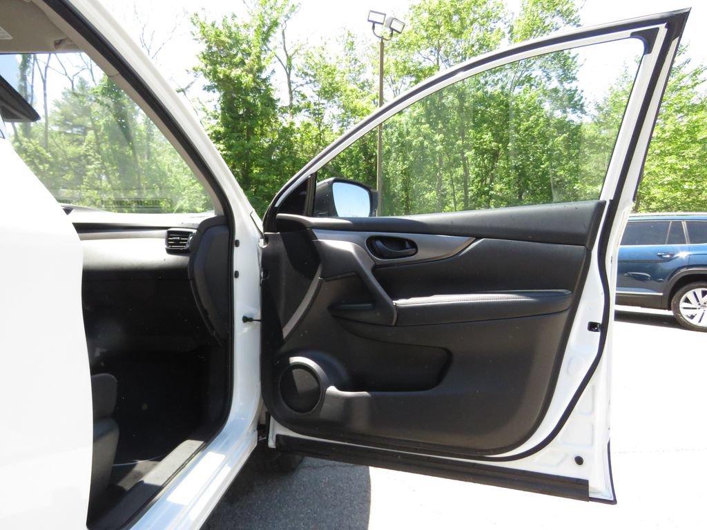 Used 2021 Nissan Rogue Sport S AWD/4WD image 12