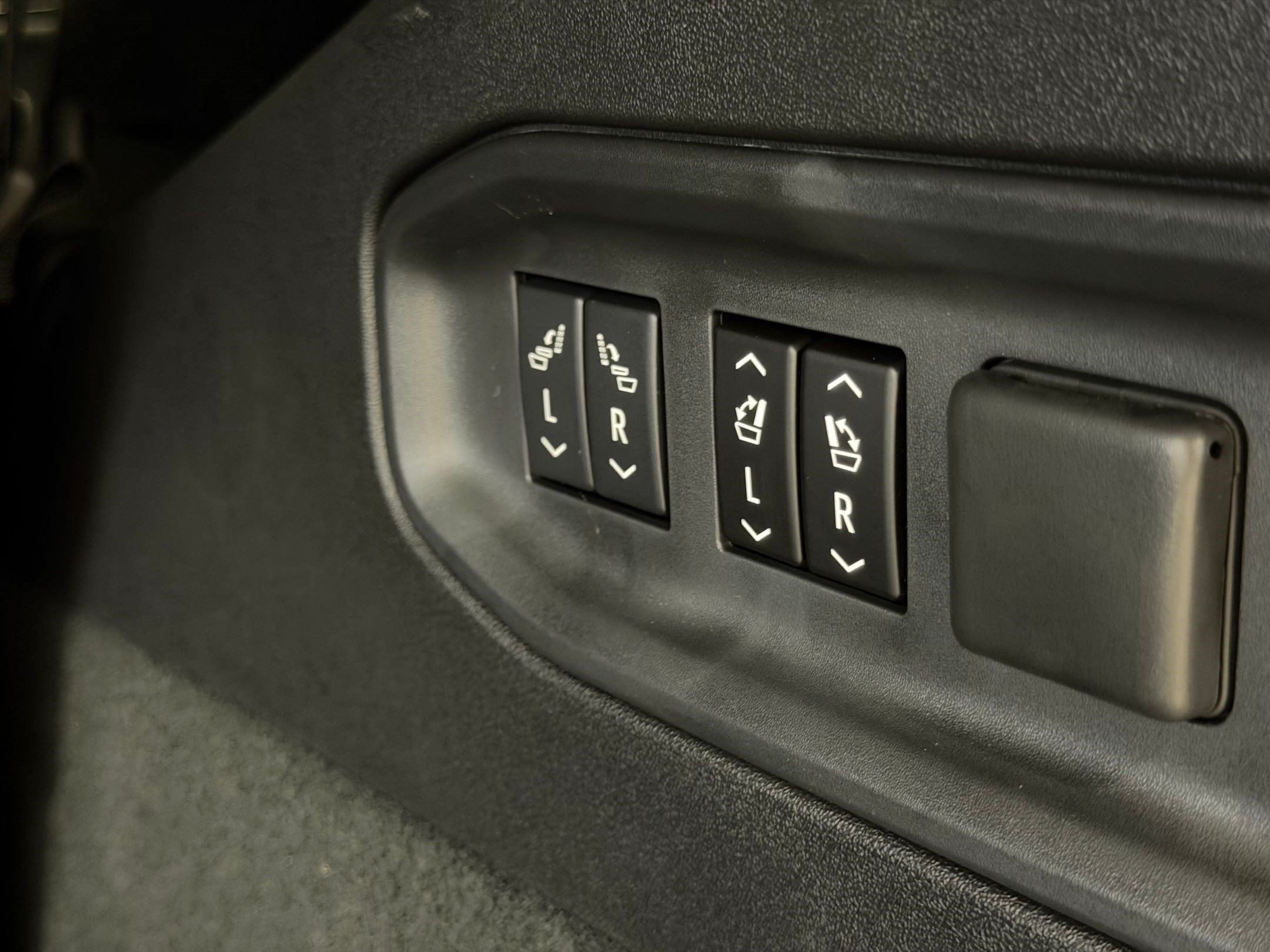 New 2027 Cadillac Vistiq Luxury AWD/4WD image 48